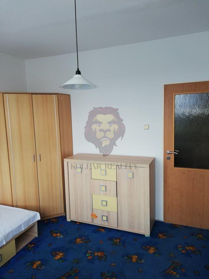 Predaj 4-izbový byt so záhradkou v Cíferi