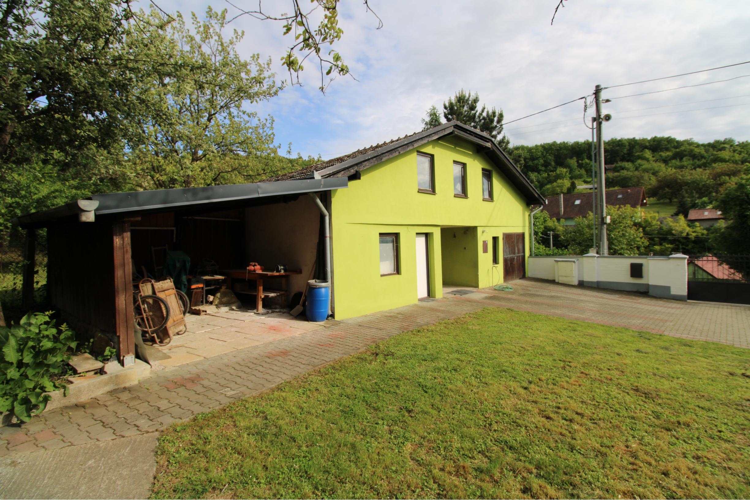 ZNÍŽENÁ CENA - NA PREDAJ - Veľký Rodinný dom Sokolovce