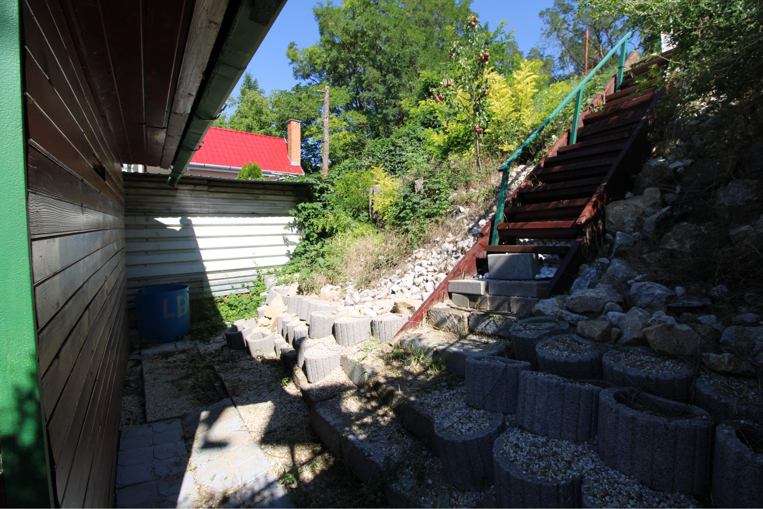 NA PREDAJ - Chatka s pekným výhľadom na Šianci