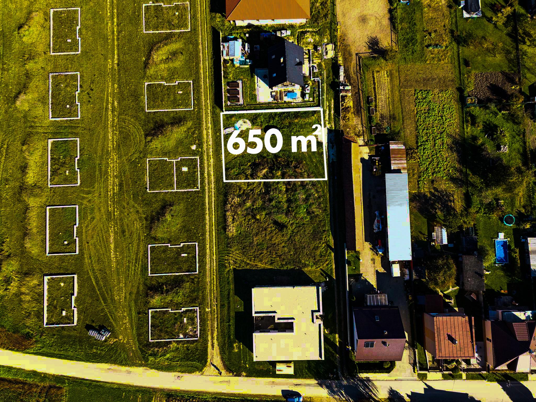 Na predaj stavebný pozemok 650 m² – Trenčín