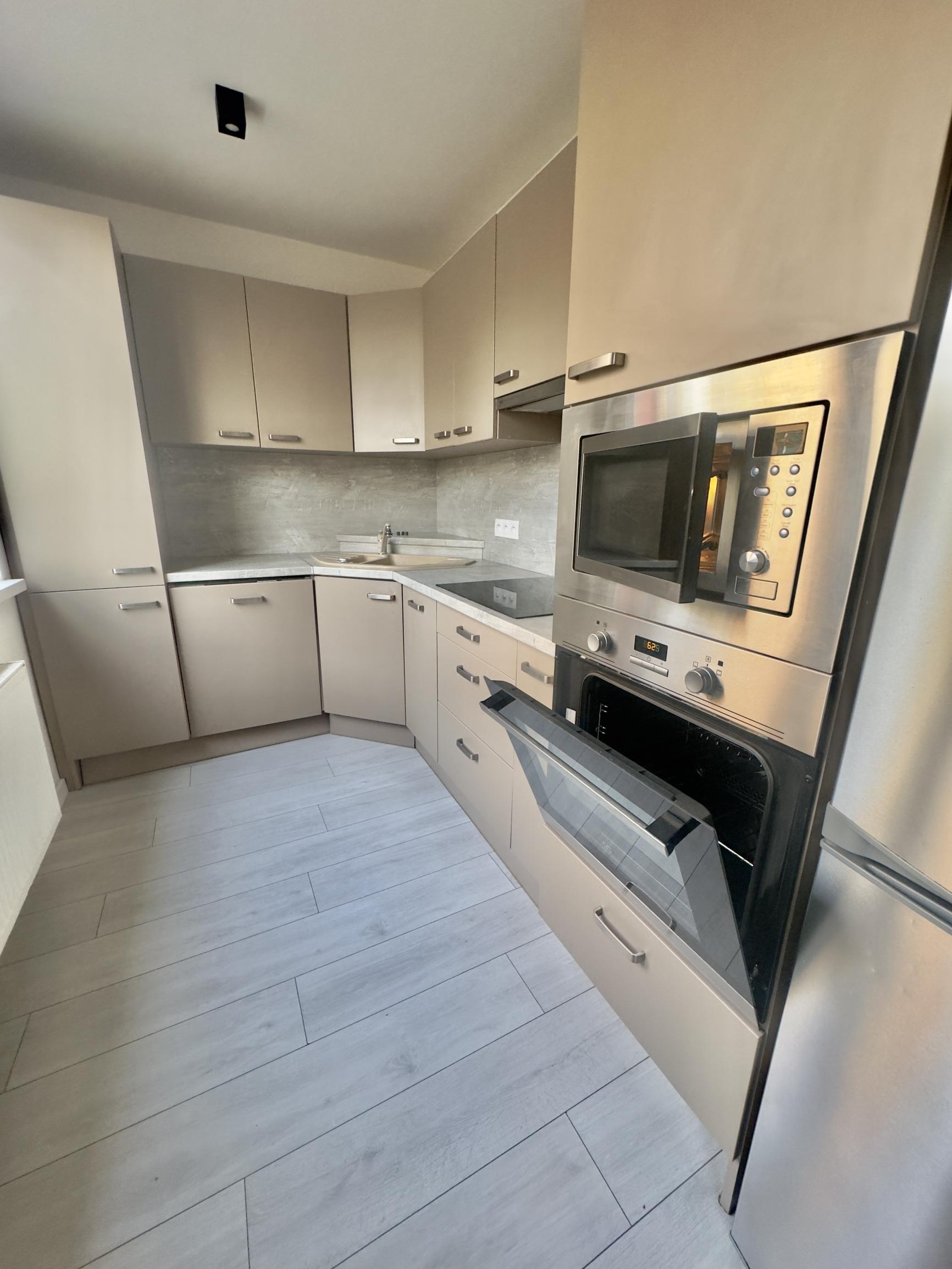 Rezervované 3 izbový byt na predaj  –Trenčín , Západná ulica