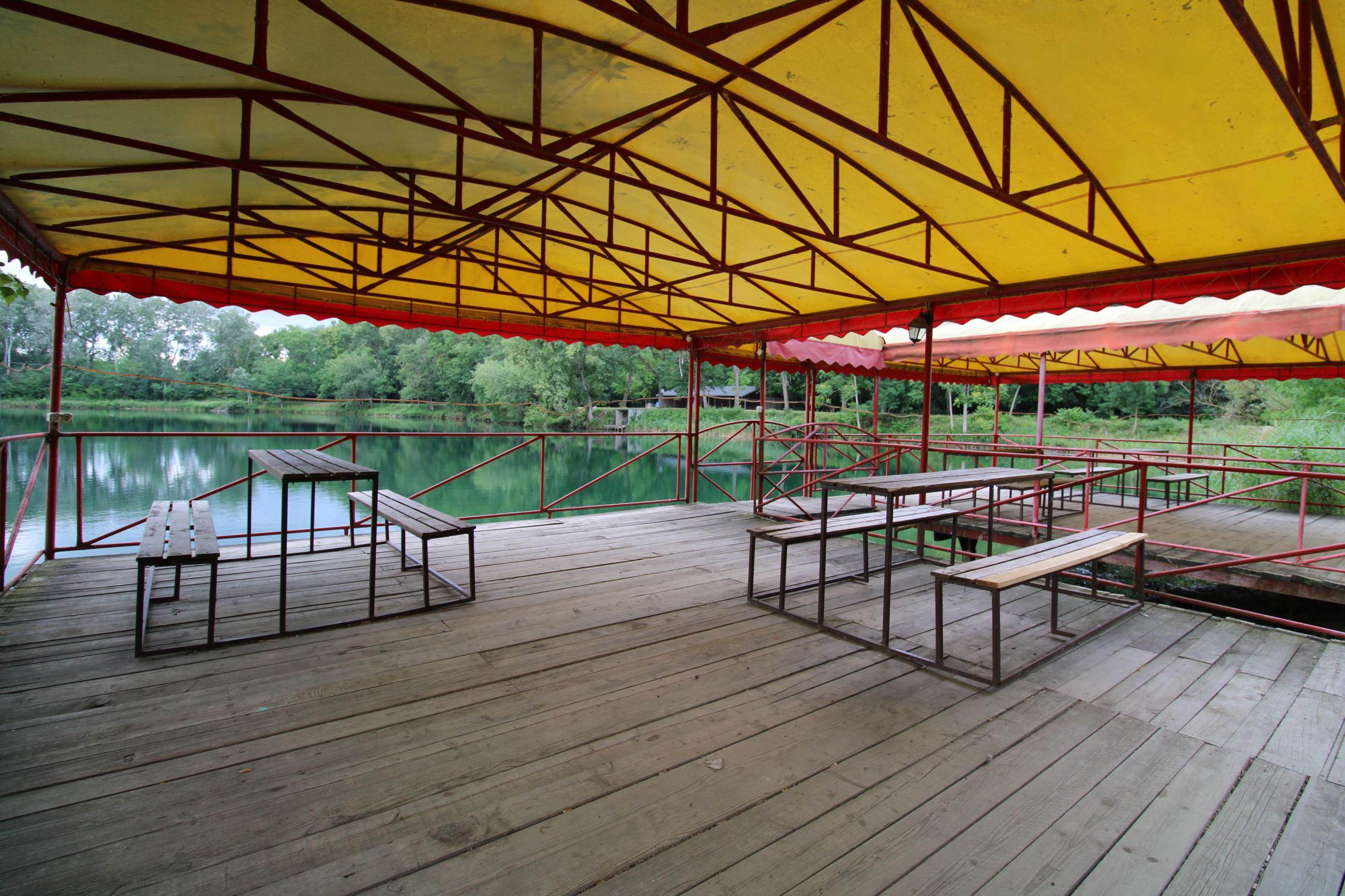 ZNŹENÁ CENA ! - NA PREDAJ - Jazero pri Tomášikove