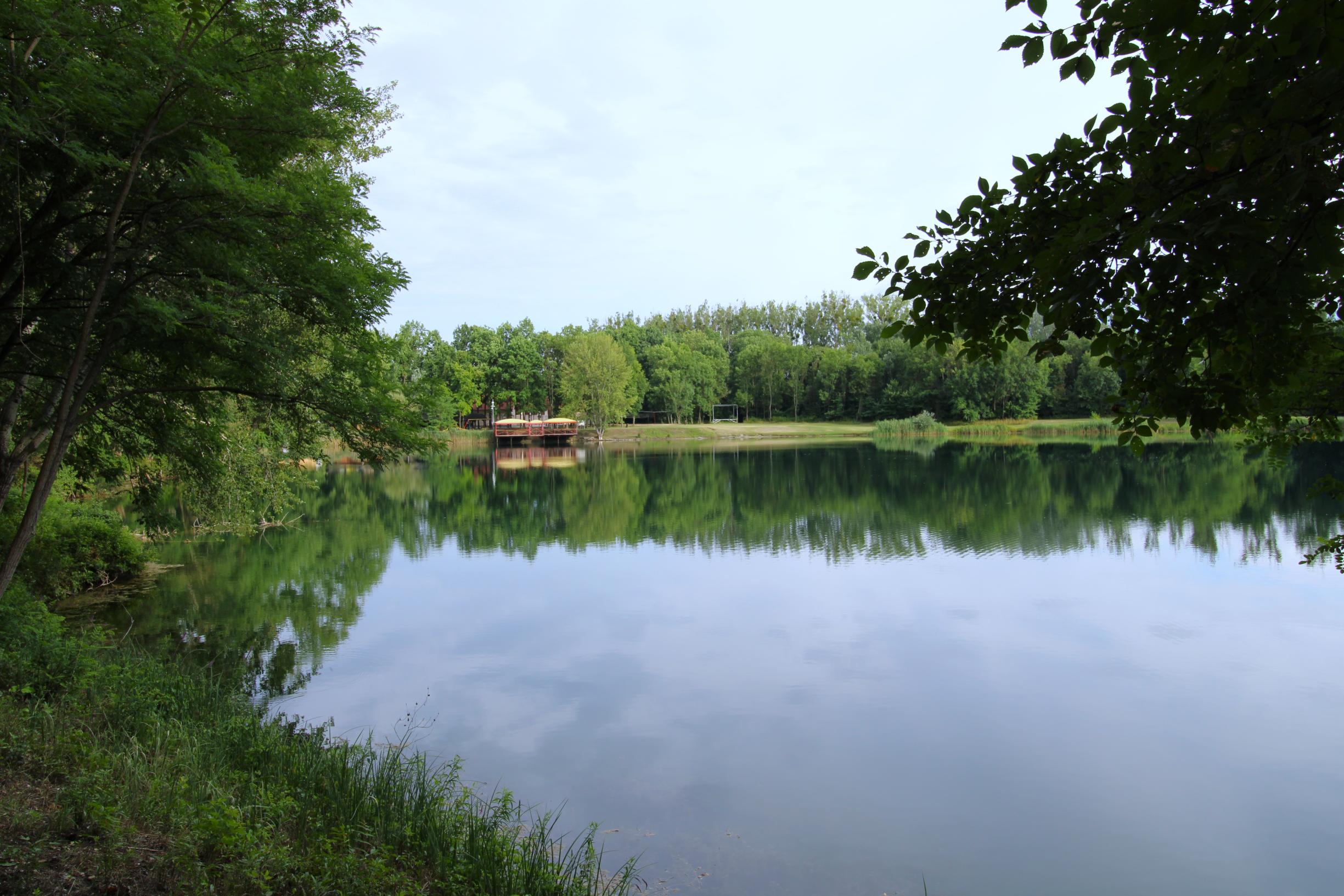 ZNŹENÁ CENA ! - NA PREDAJ - Jazero pri Tomášikove