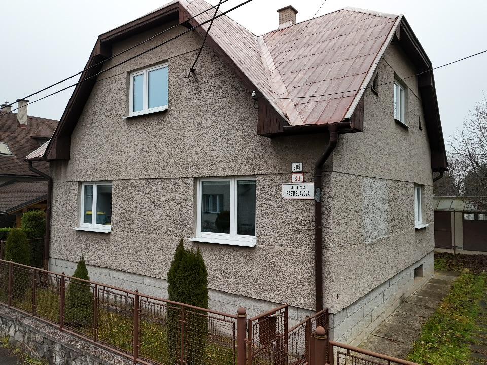 ZNÍŽENÁ CENA NA PREDAJ -rodinný dom Ladoveň - Martin