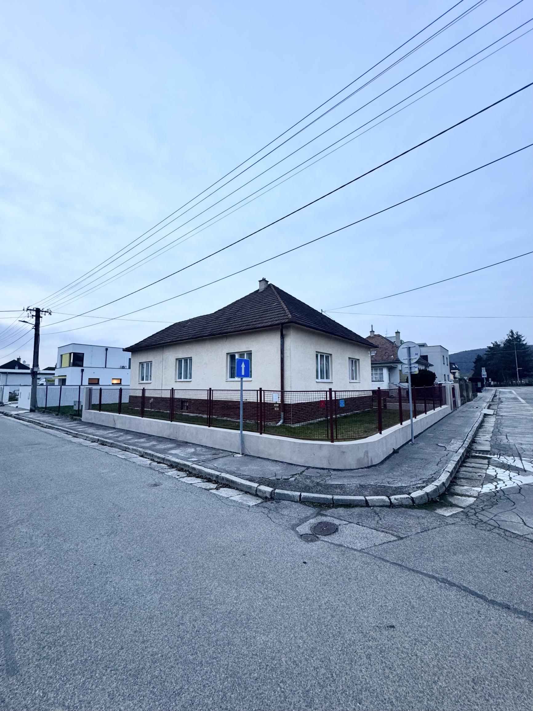 Na predaj rodinný dom v Trenčíne – Sihoť • výborná lokalita