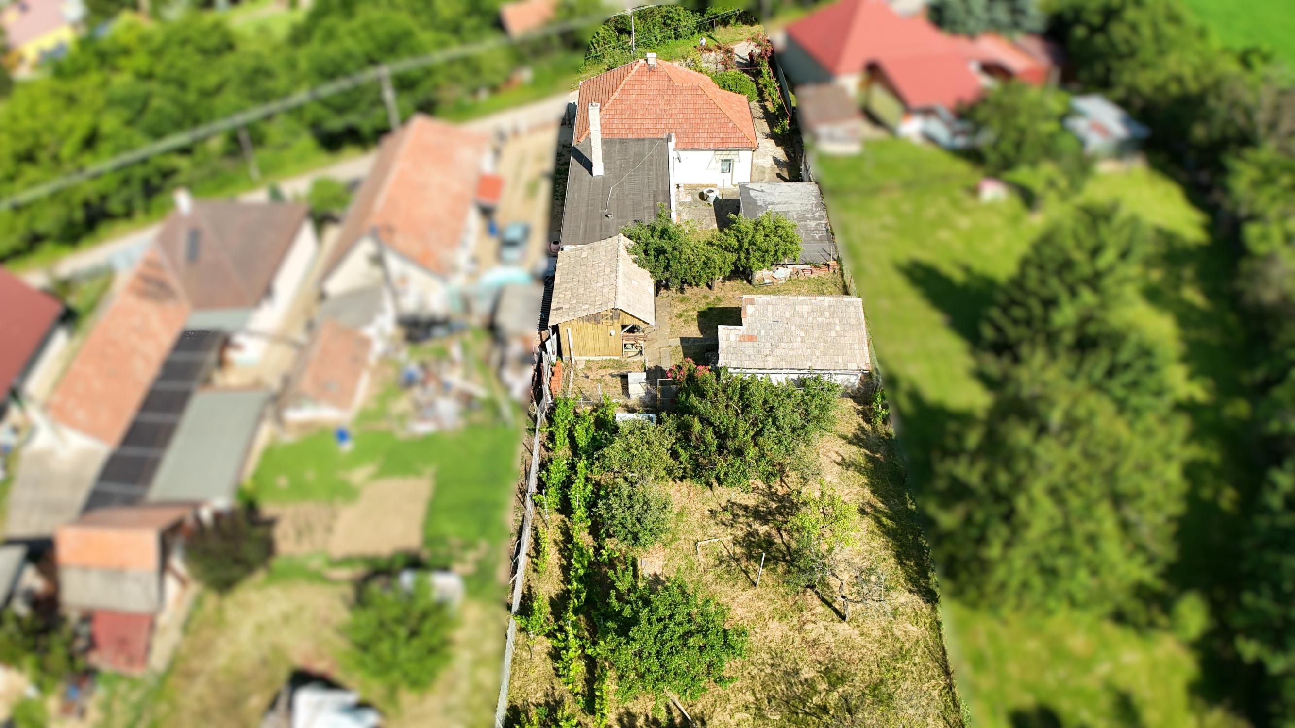 NA PREDAJ - Rodinný dom so záhradou v Sasinkove