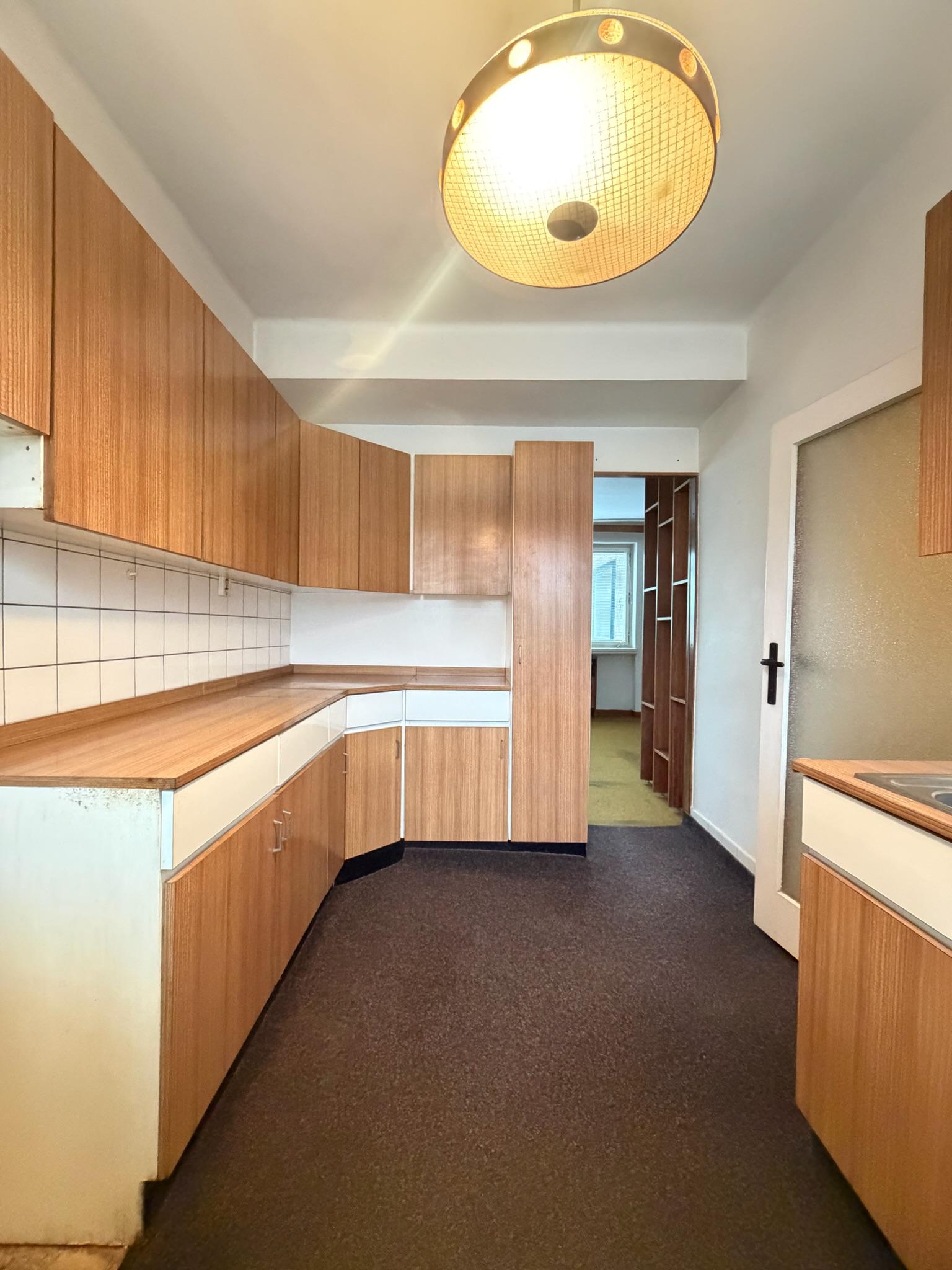 Rodinný dom v pôvodnom stave pár krokov od námestia – Nové Mesto nad Váhom