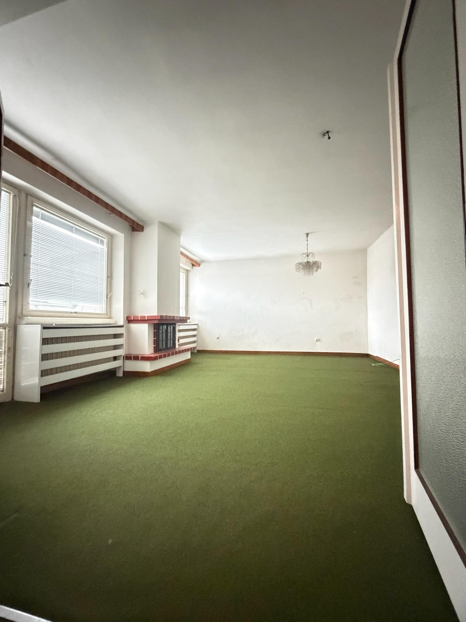 Rodinný dom v pôvodnom stave pár krokov od námestia – Nové Mesto nad Váhom