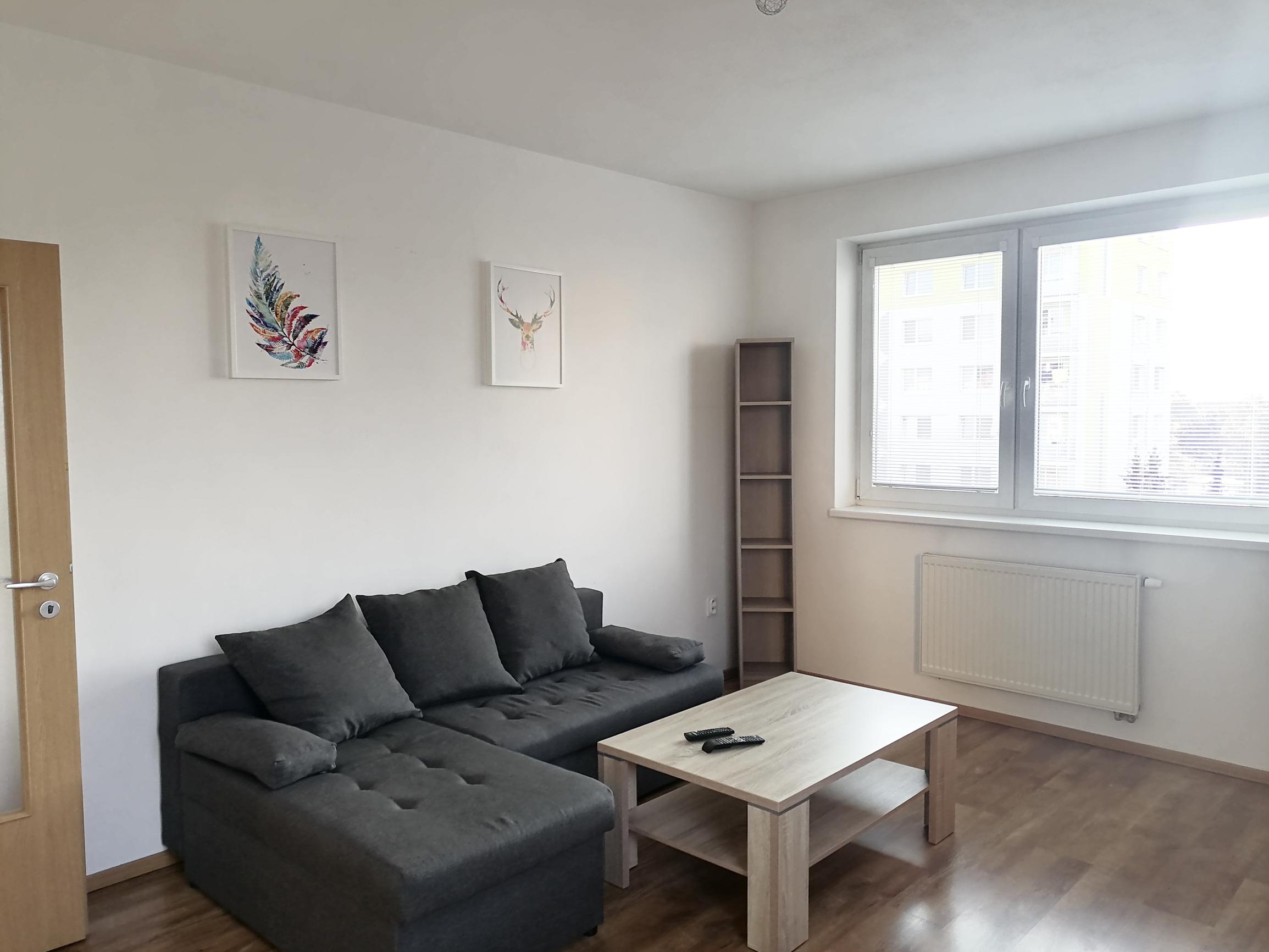 Rezervované Moderný 2-izbový byt s 2 balkónmi, Ilava – SNP