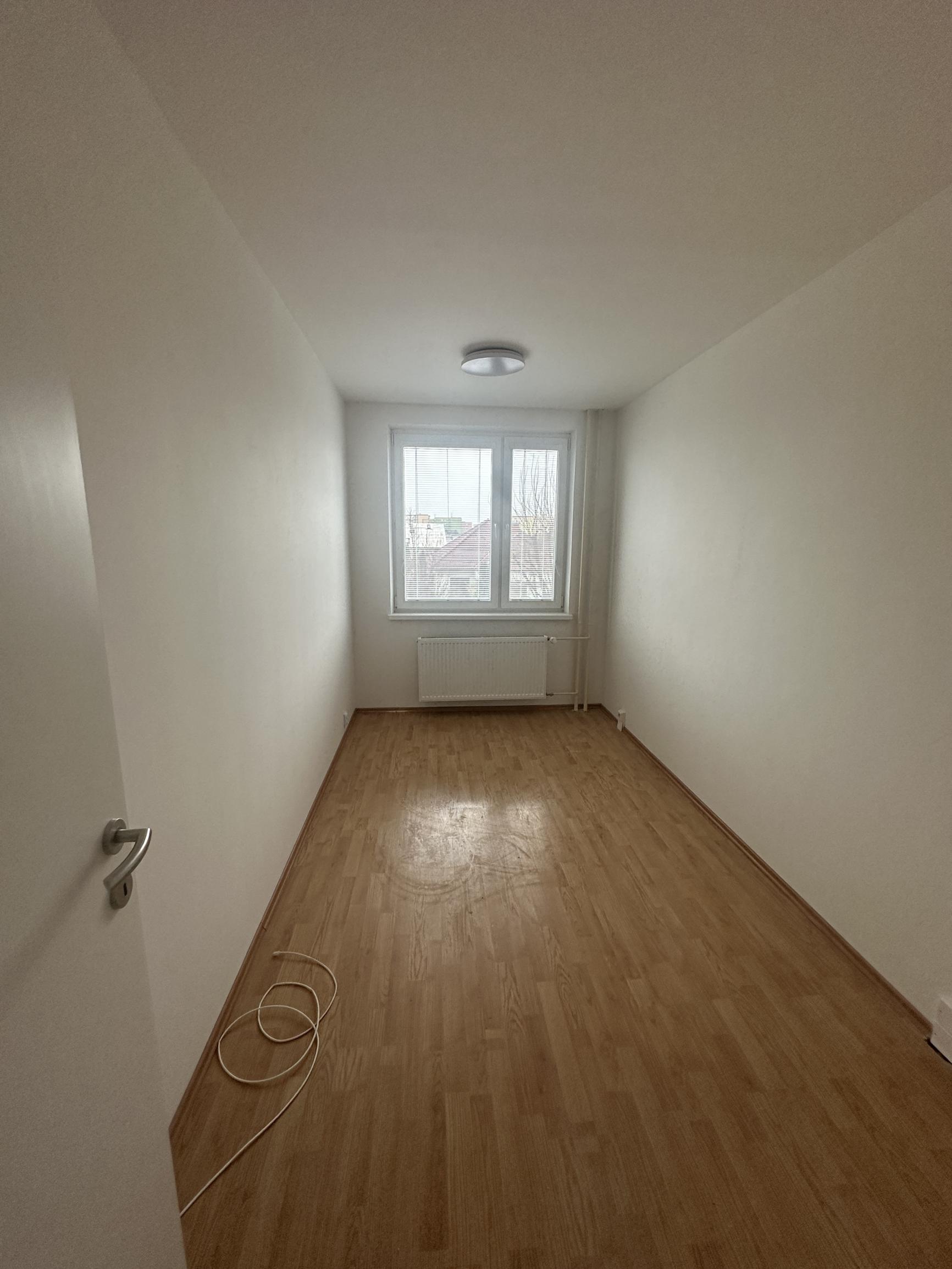 Prenájom Nové Mesto nad Váhom, Športová ulica 1 poschodie