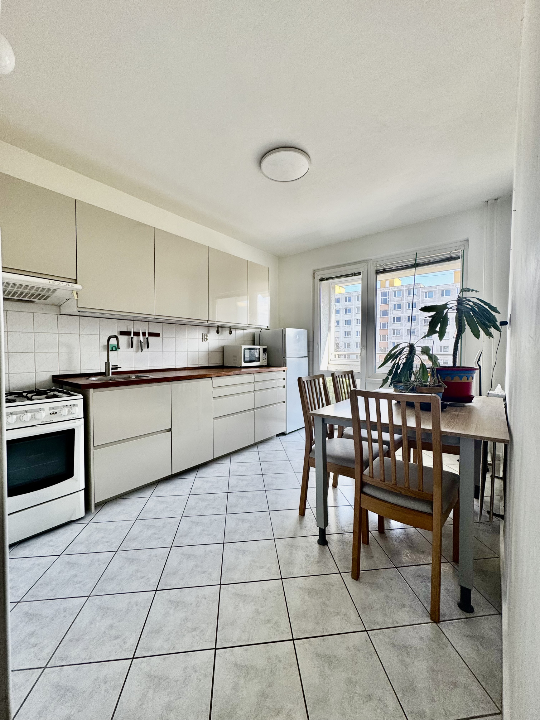 REZERVOVANÉ 3 izbový byt  68 m² + loggia | Dubnica nad Váhom