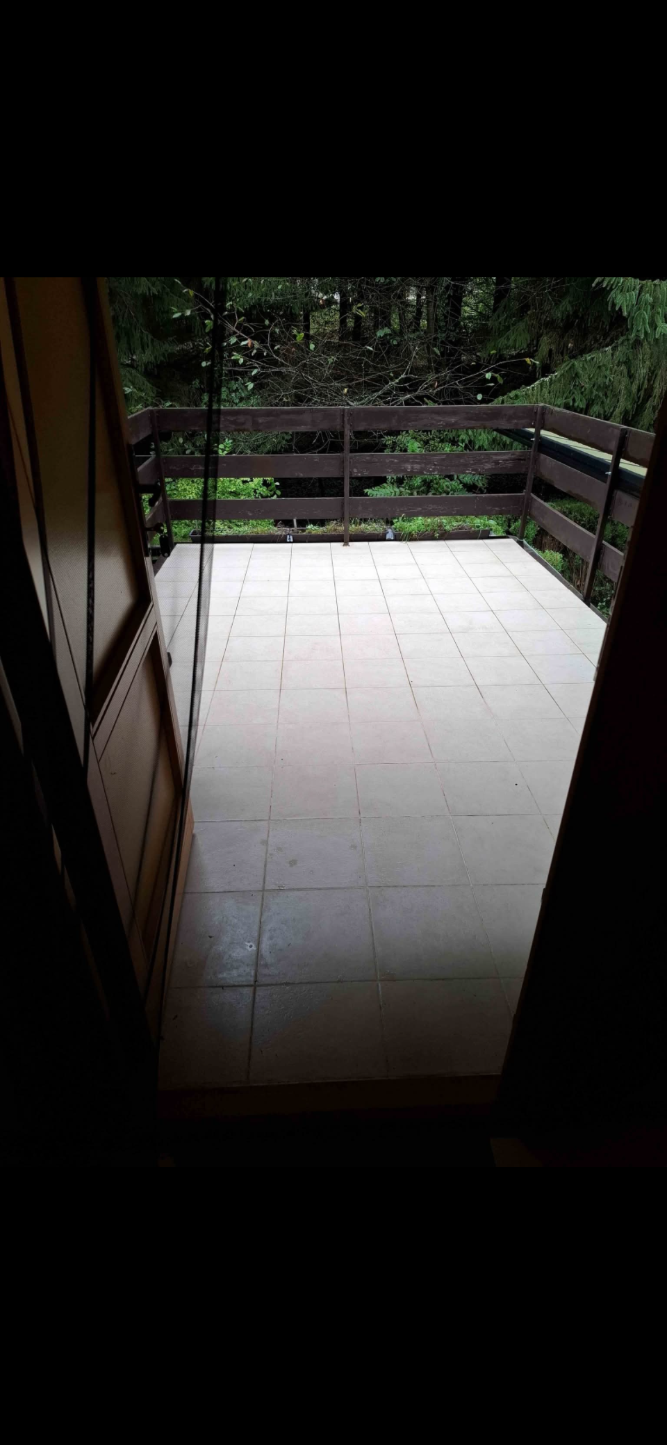 Chata pri lese nad Pieštanmi v chatovej oblasti Striebornica