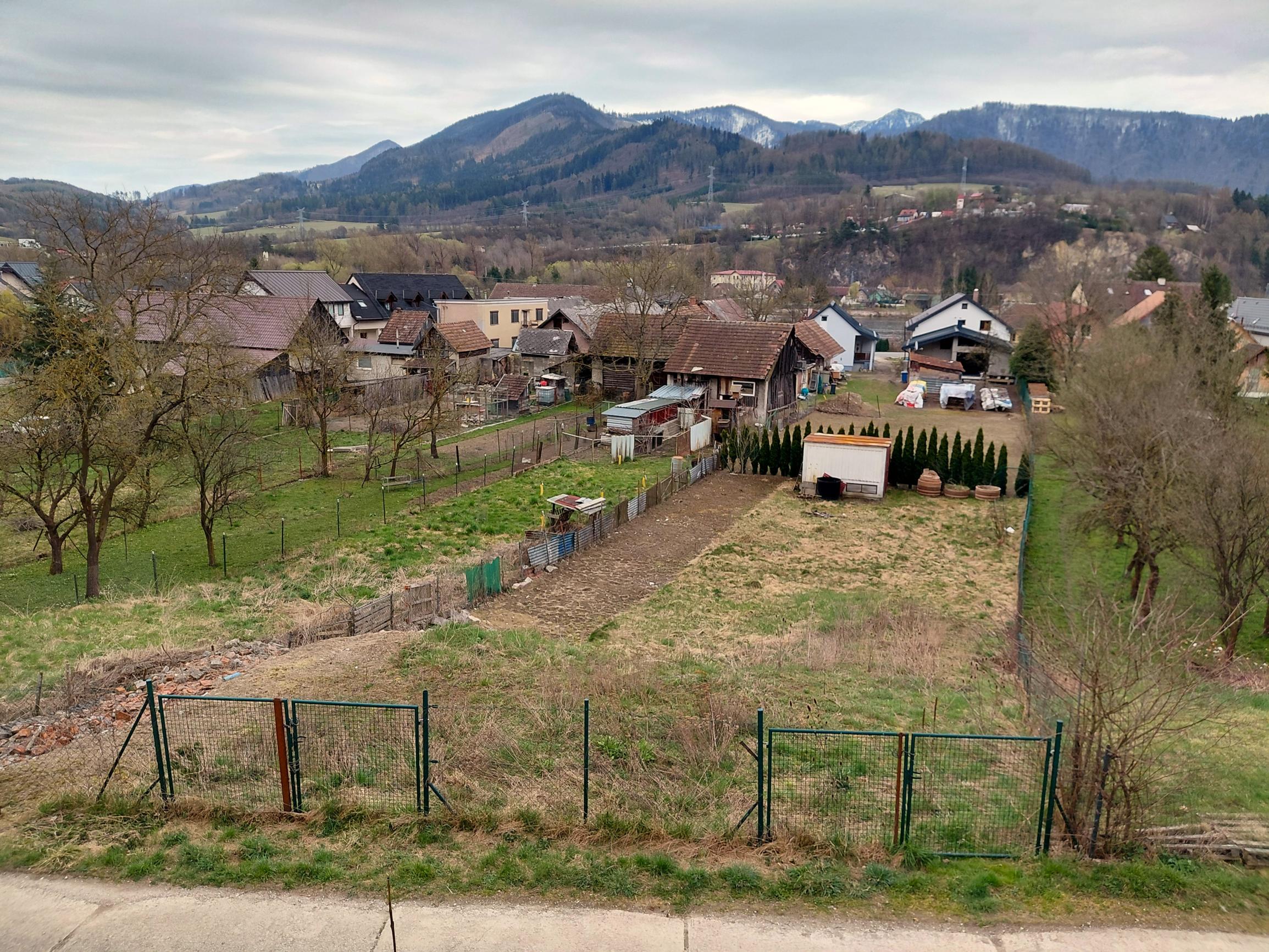 Stavebný pozemok Strečno