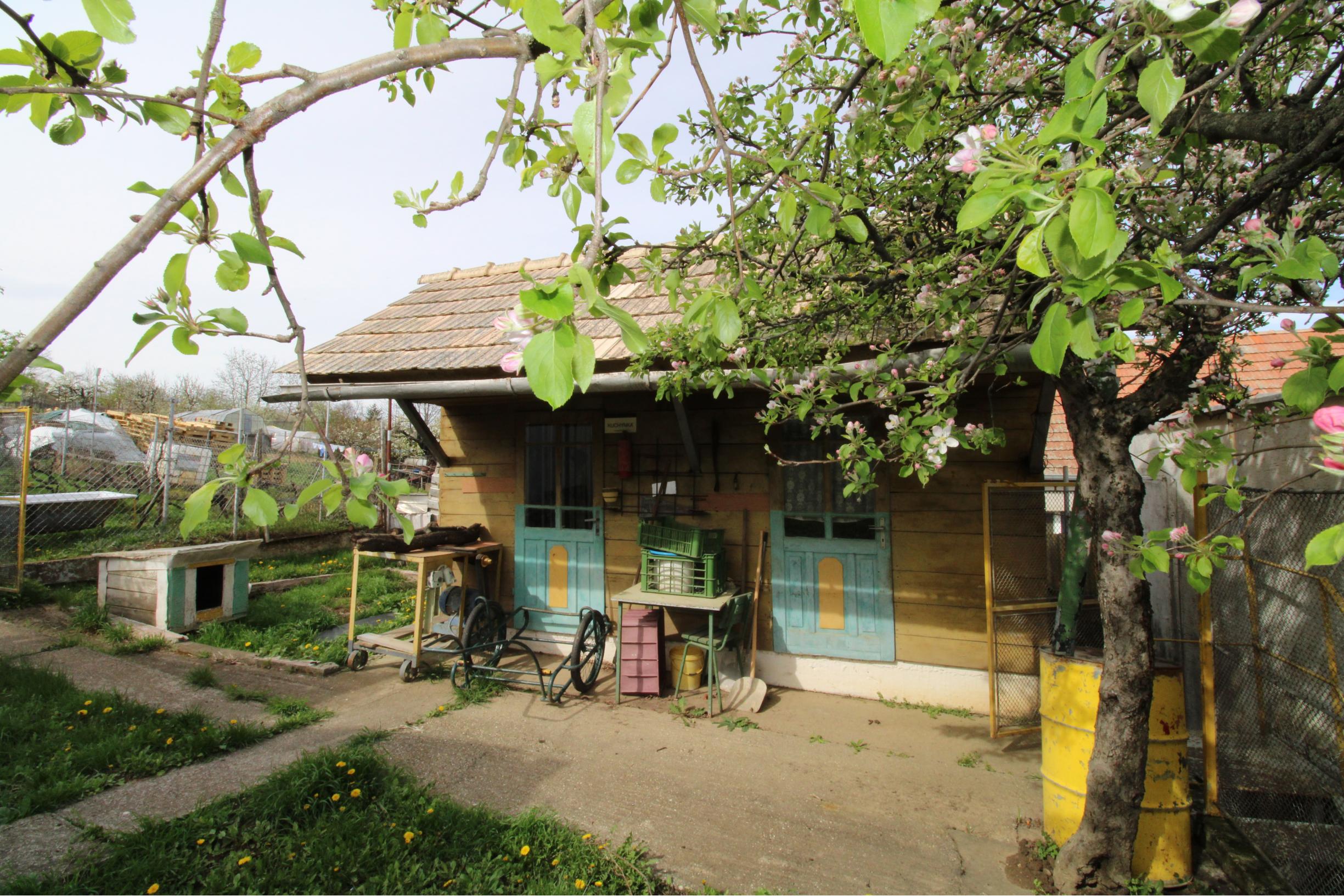 Rezervované - Rodinný dom so záhradou v Sasinkove