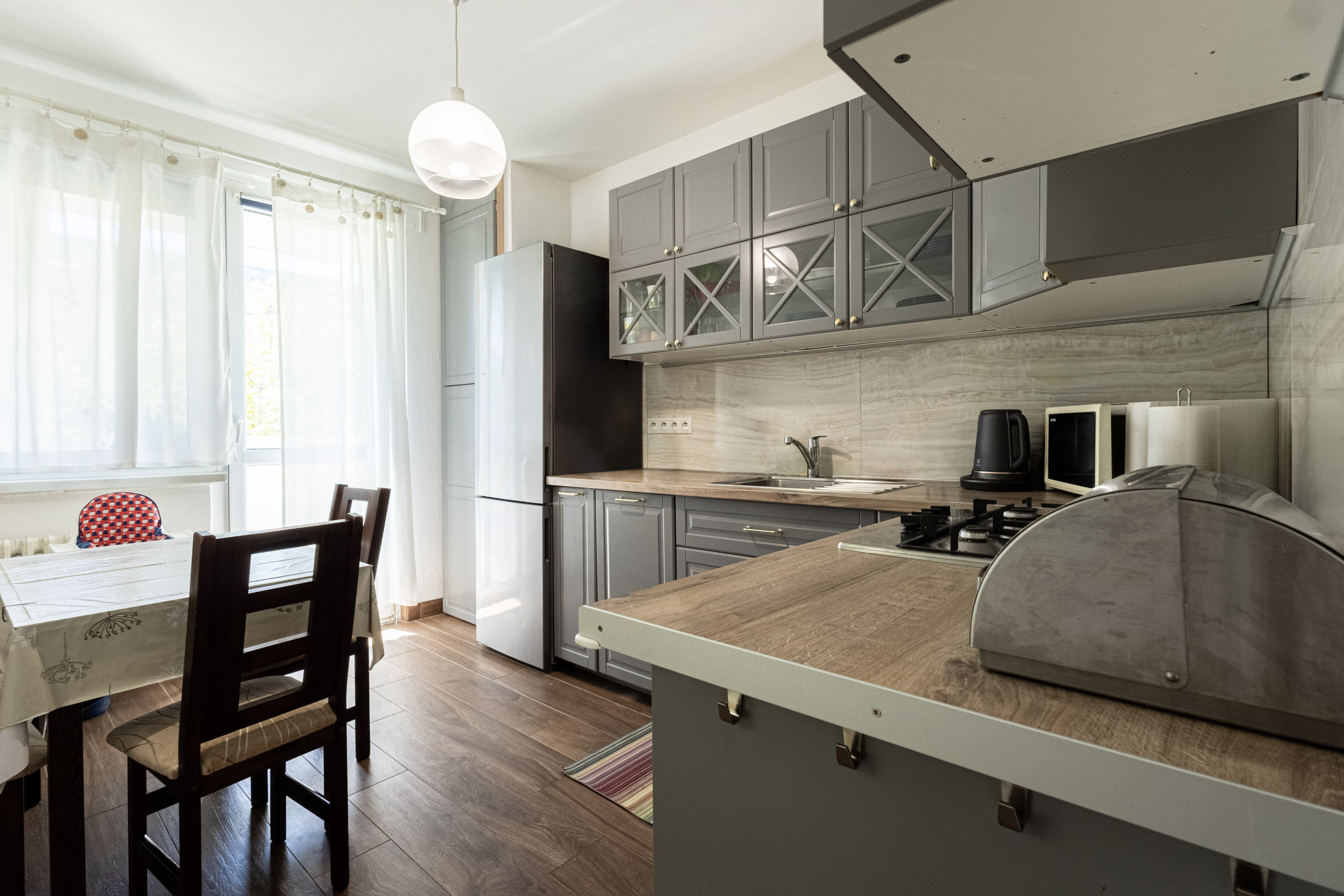 ZNÍŽENÉ NA PREDAJ  4-IZBOVÝ BYT – BRATISLAVA - VRAKUŇA 82 m²