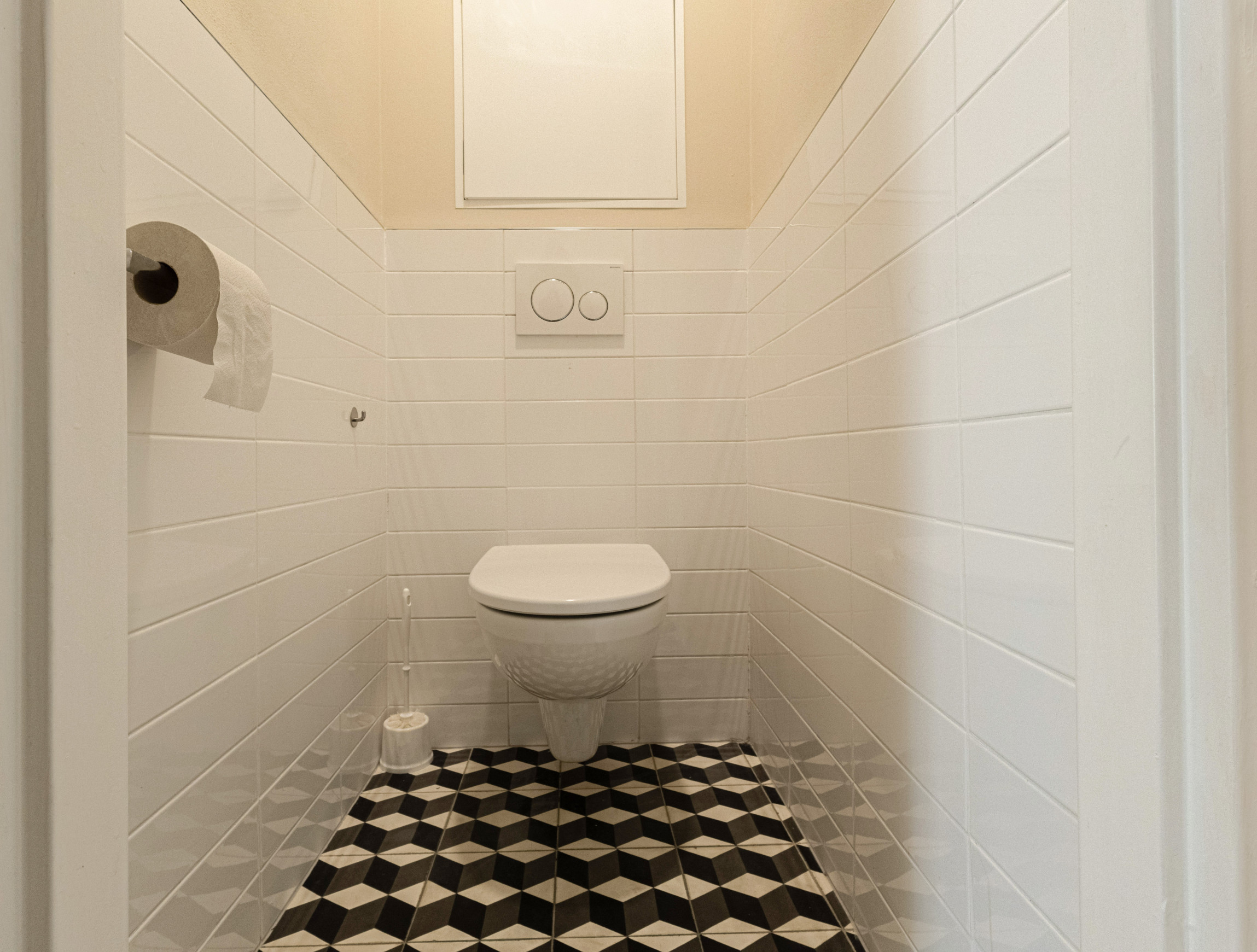 ZNÍŽENÉ NA PREDAJ  4-IZBOVÝ BYT – BRATISLAVA - VRAKUŇA 82 m²