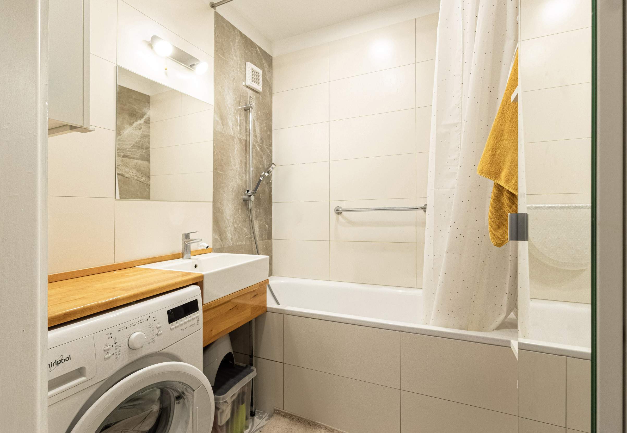 ZNÍŽENÉ NA PREDAJ  4-IZBOVÝ BYT – BRATISLAVA - VRAKUŇA 82 m²