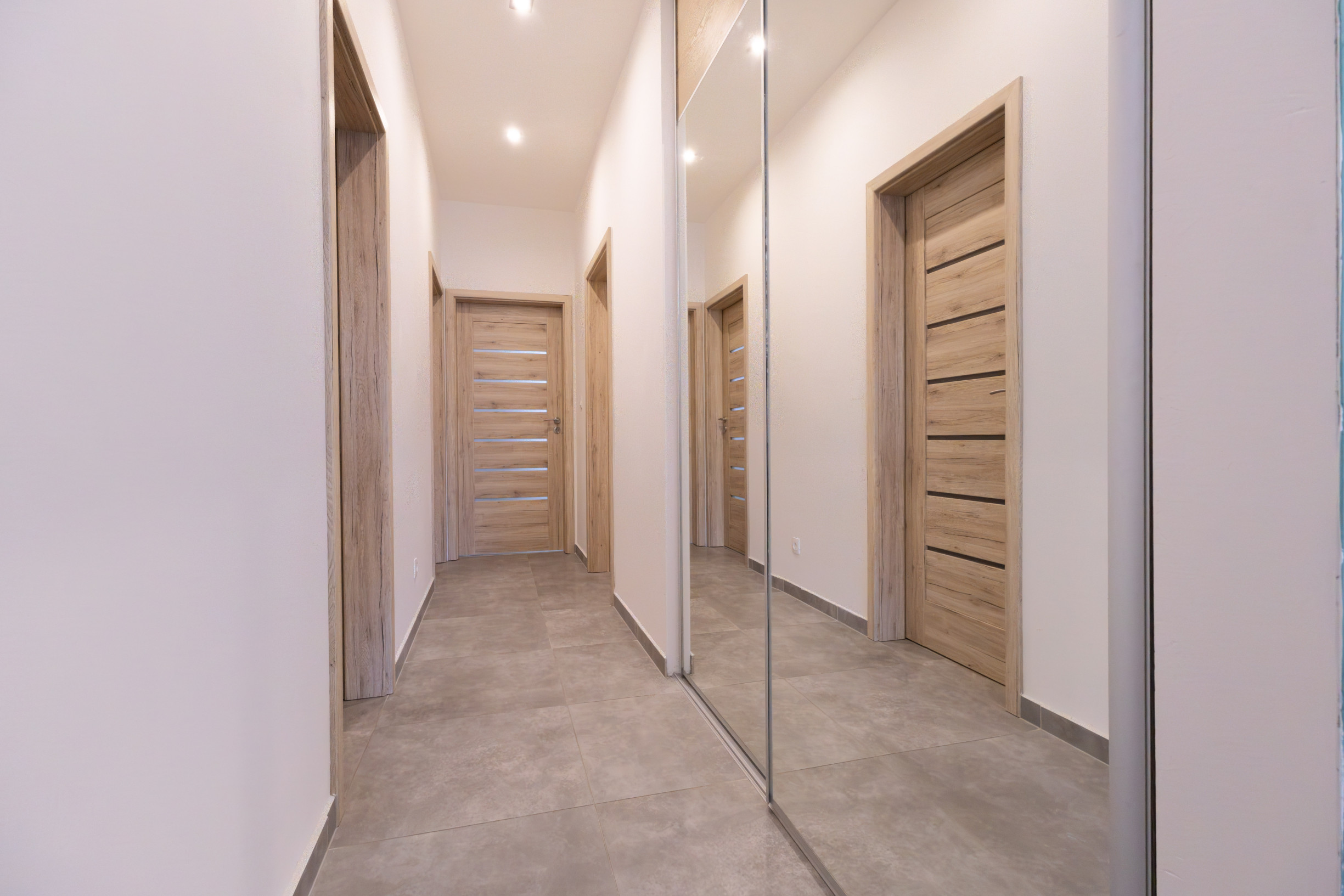 REZERVOVANÉ – MODERNÝ 4-IZBOVÝ BYT | 84 m² | VEĽKÝ BIEL