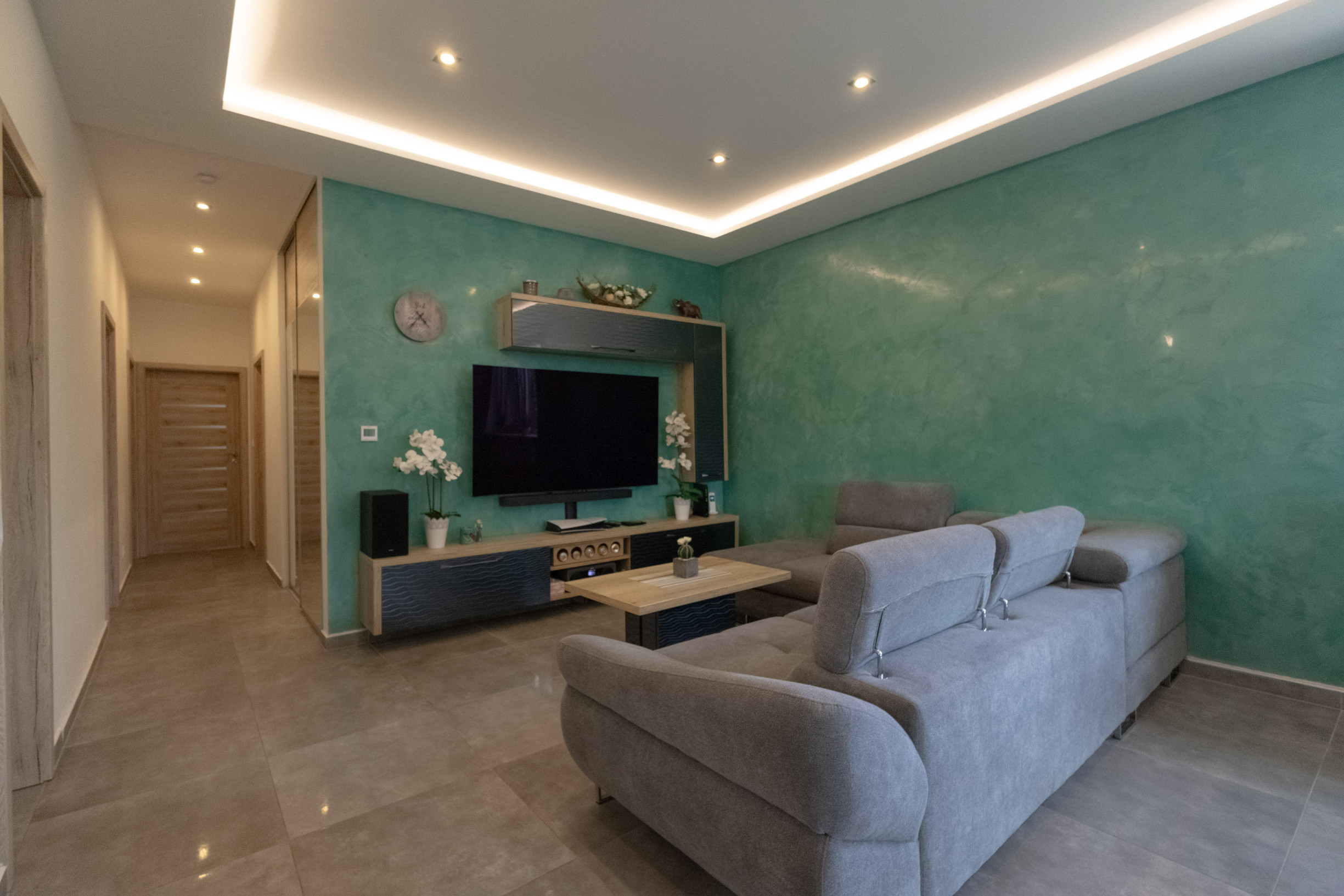 REZERVOVANÉ – MODERNÝ 4-IZBOVÝ BYT | 84 m² | VEĽKÝ BIEL