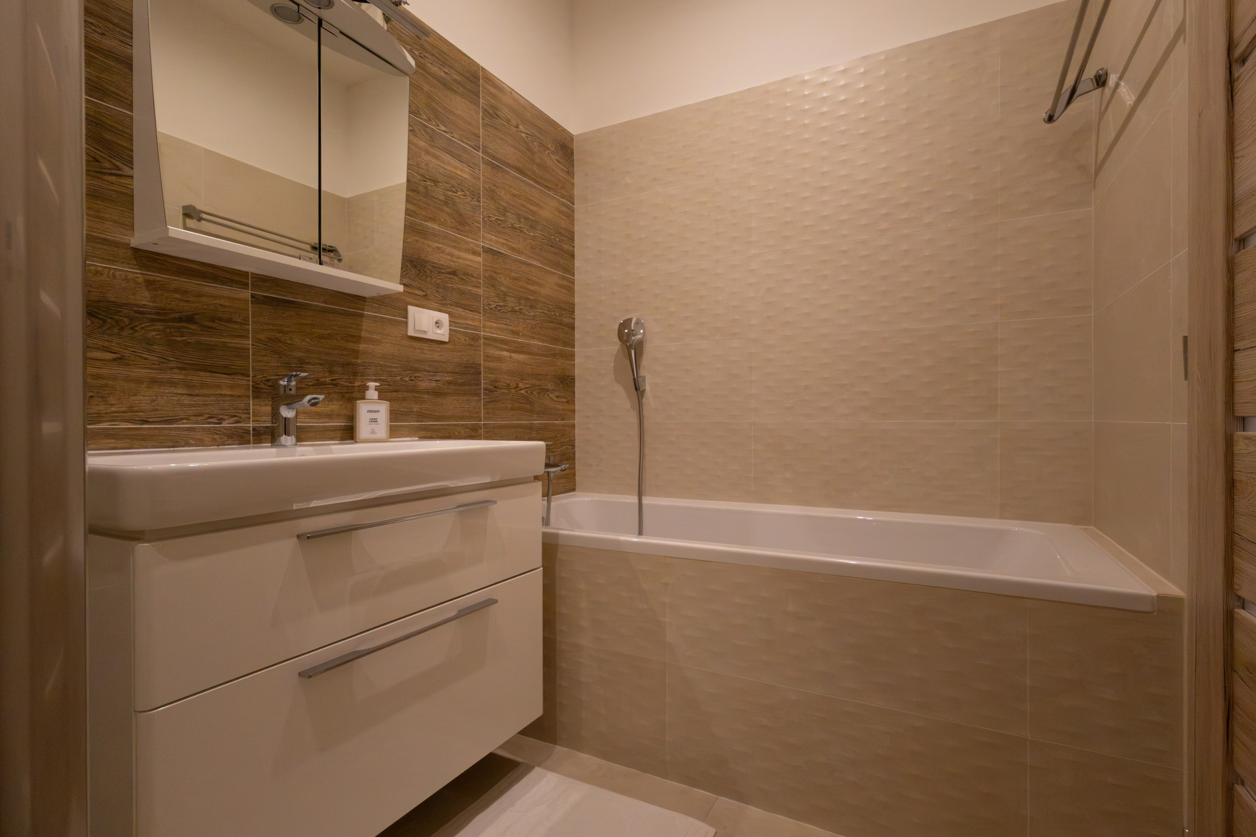 REZERVOVANÉ – MODERNÝ 4-IZBOVÝ BYT | 84 m² | VEĽKÝ BIEL