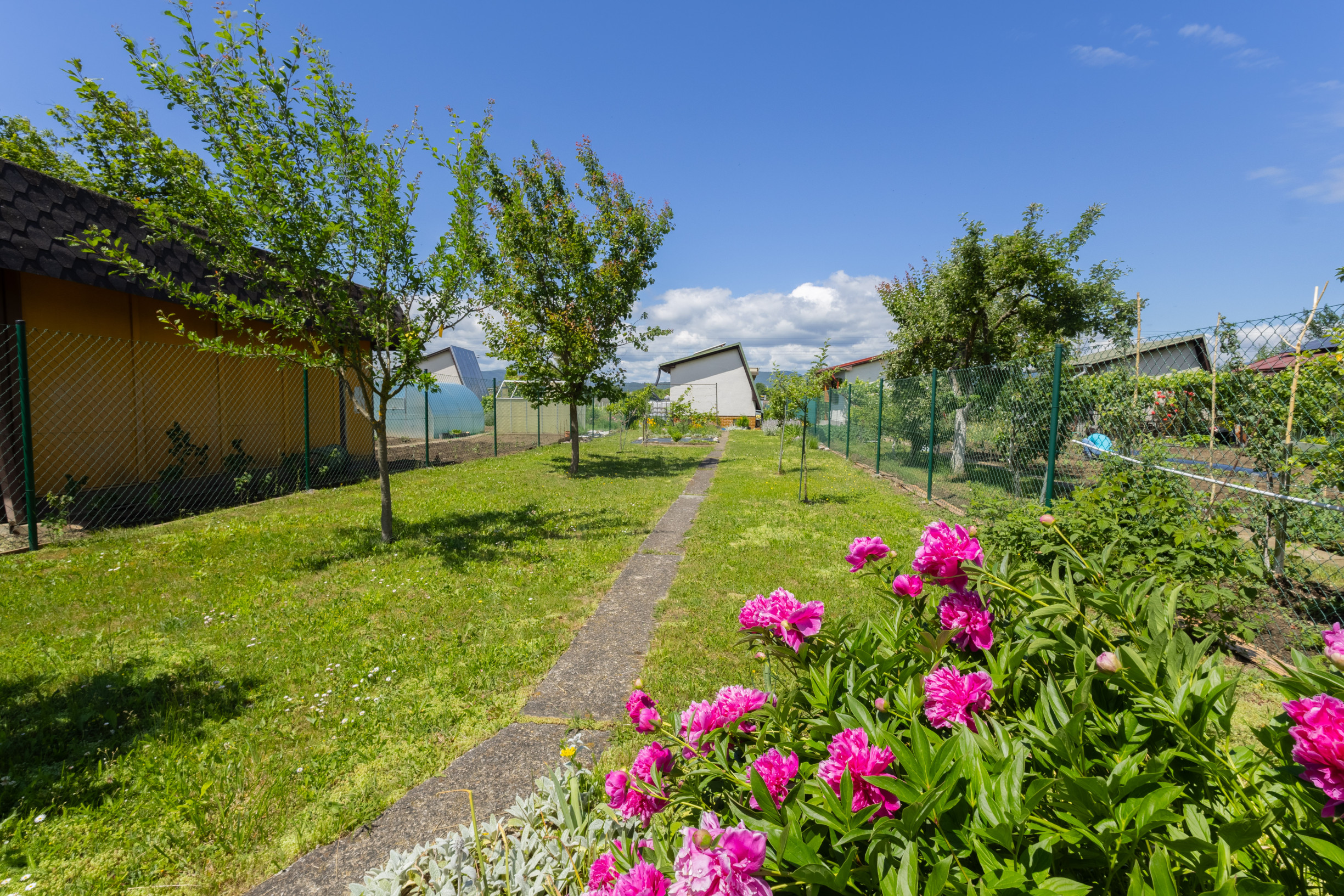 NA PREDAJ Chata s pozemkom 510 m² | Dubnica nad Váhom