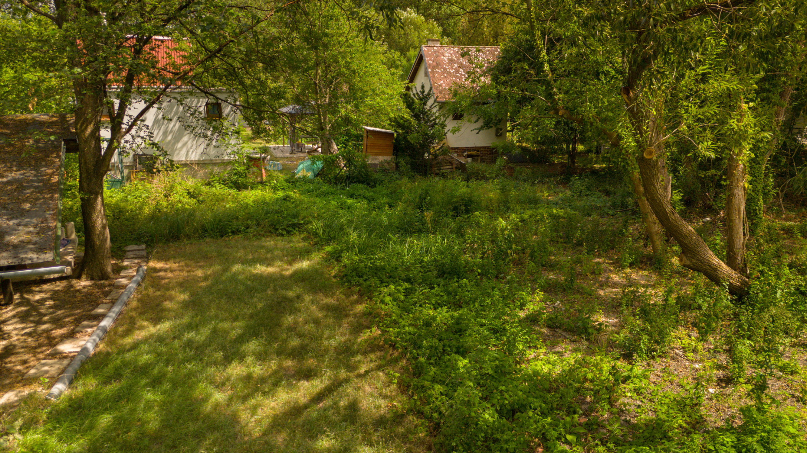 REKREAČNÝ POZEMOK NA PREDAJ | 536 m² | PRI VODE