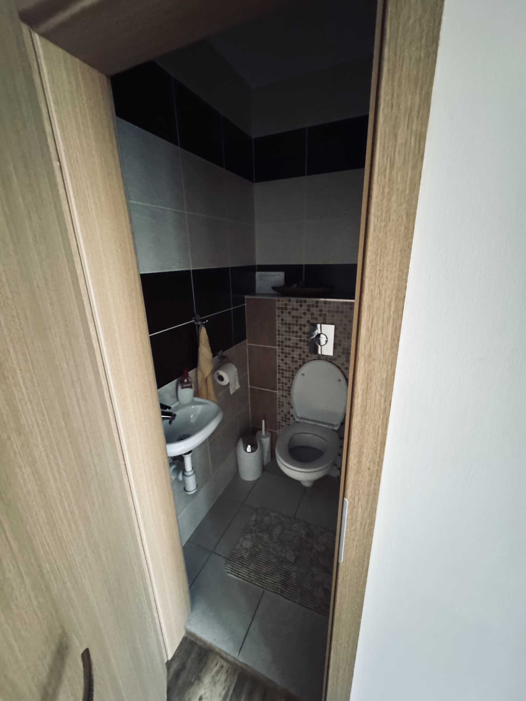🔥 NA PREDAJ – 3-IZBOVÝ ŠTÝLOVÝ APARTMÁNOVÝ BYT.