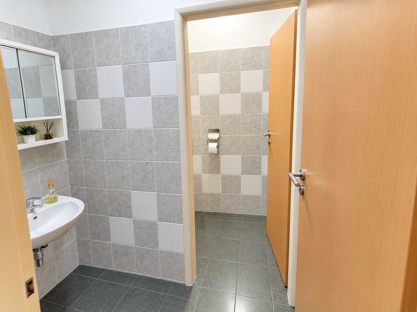 Na prenájom výrobná a skladová hala  – Žilina, Tichá ulica