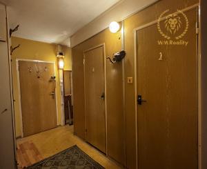 NA PREDAJ | 3-IZBOVÝ BYT | 67 m² + LOGGIA | TRENČÍN