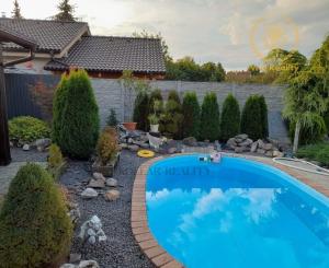 !!Znižená cena!! NA PREDAJ VELKÉ BIELICE - RODINNÝ DOM - 6,5 IZBOVÝ