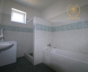 NA PREDAJ -Rodinný dom s veľkým pozemkom v Borskom Mikuláši