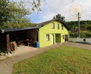 ZNÍŽENÁ CENA - NA PREDAJ - Veľký Rodinný dom Sokolovce