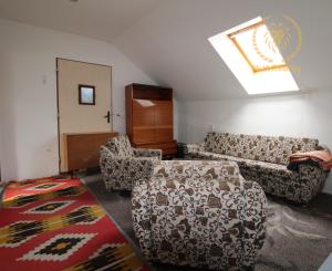 ZNÍŽENÁ CENA - NA PREDAJ - Veľký Rodinný dom Sokolovce