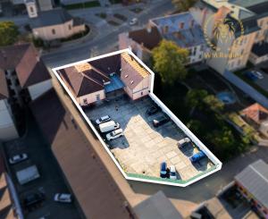 ZNÍŽENÉ Pozemok centrum Trenčín 1 269 m² parkovací dom/ byty