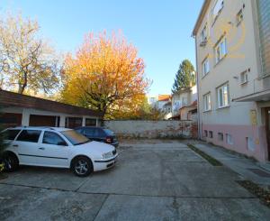 NA PRENÁJOM - 2 - izbový byt v centre Piešťan s parkovaním