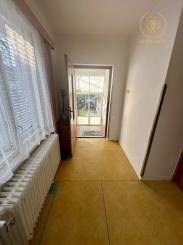 Na predaj: tehlový rodinný dom v Čachticiach.