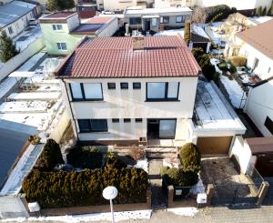 Rodinný dom v pôvodnom stave pár krokov od námestia – Nové Mesto nad Váhom