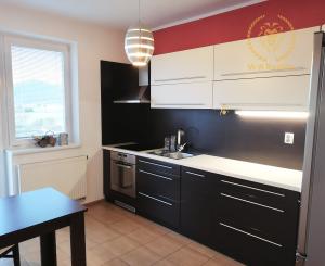 Rezervované Moderný 2-izbový byt s 2 balkónmi, Ilava – SNP