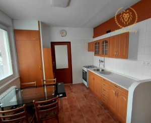 Prenájom 3 izbový byt v centre