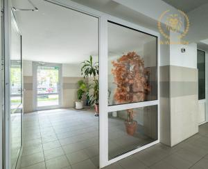 ZNÍŽENÉ NA PREDAJ  4-IZBOVÝ BYT – BRATISLAVA - VRAKUŇA 82 m²
