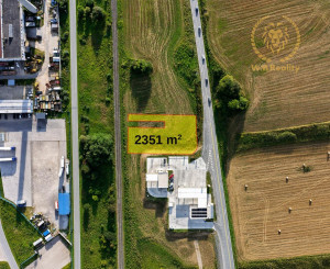 🌾  POZEMOK-2 351 m², PRI VSTUPE DO STAREJ ĽUBOVNE