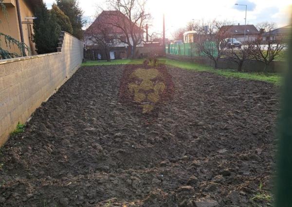 NA PREDAJ POZEMOK V MADUNICIACH