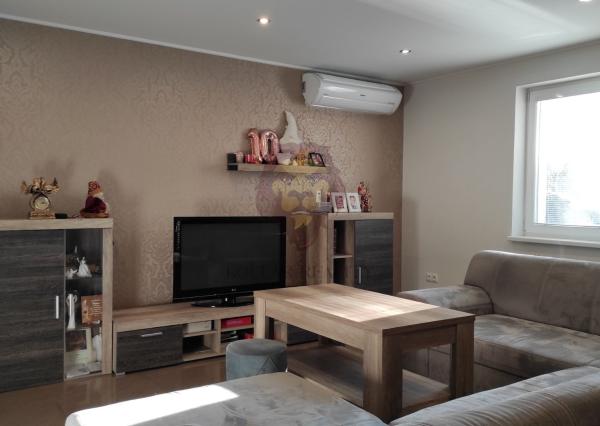 !!Znižená cena!! NA PREDAJ VELKÉ BIELICE - RODINNÝ DOM - 6,5 IZBOVÝ