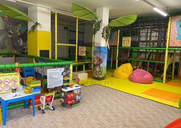 ODSTÚPENIE OD DETSKÉ IHRISKA TAJKO , PRIEVIDZA