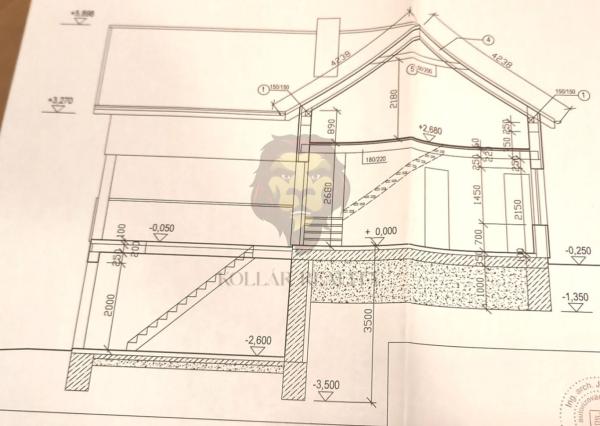 NA PREDAJ 3-PODLAŽNÝ DOM V HLOHOVCI