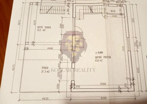 NA PREDAJ 3-PODLAŽNÝ DOM V HLOHOVCI