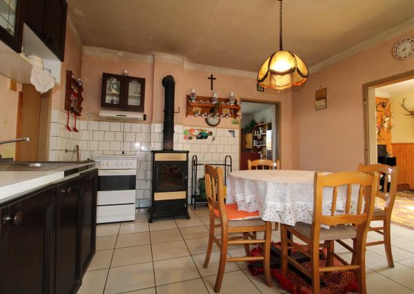 NA PREDAJ - Rodinný dom so záhradou v Sasinkove