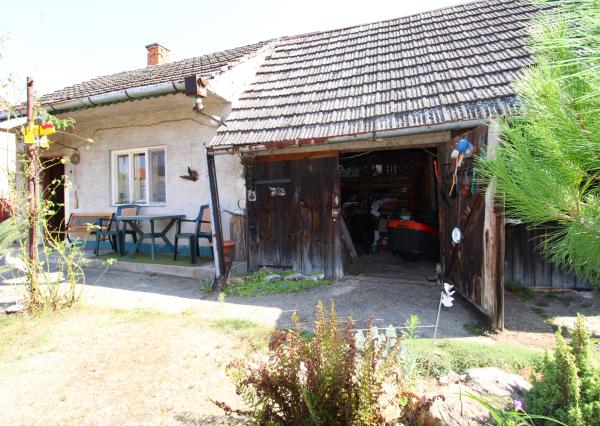 NA PREDAJ -Rodinný dom s veľkým pozemkom v Borskom Mikuláši