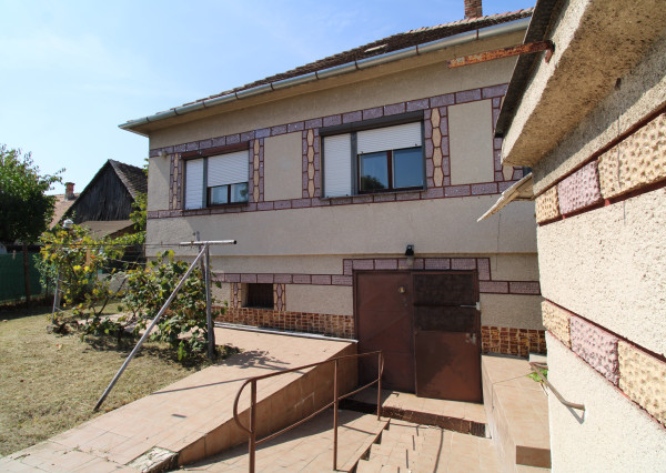 NA PREDAJ - Rodinný dom v Borskom Mikuláši