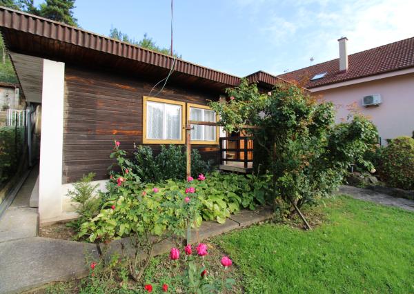 NA PREDAJ - Pozemok s chatkou neďaleko Sĺňavy